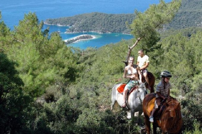 At Binme Turu (Hisaronu)